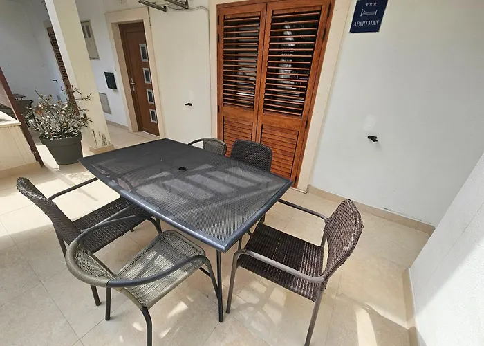 Majic Μακάρσκα