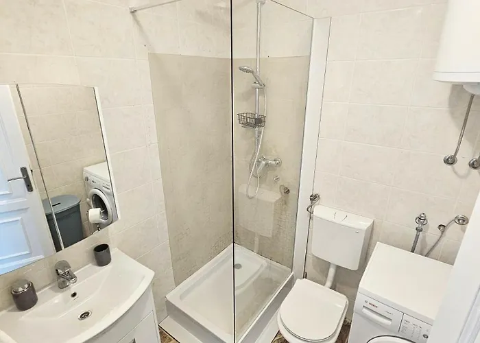 Majic Daire Makarska