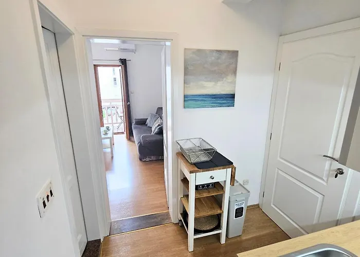 Majic Daire Makarska